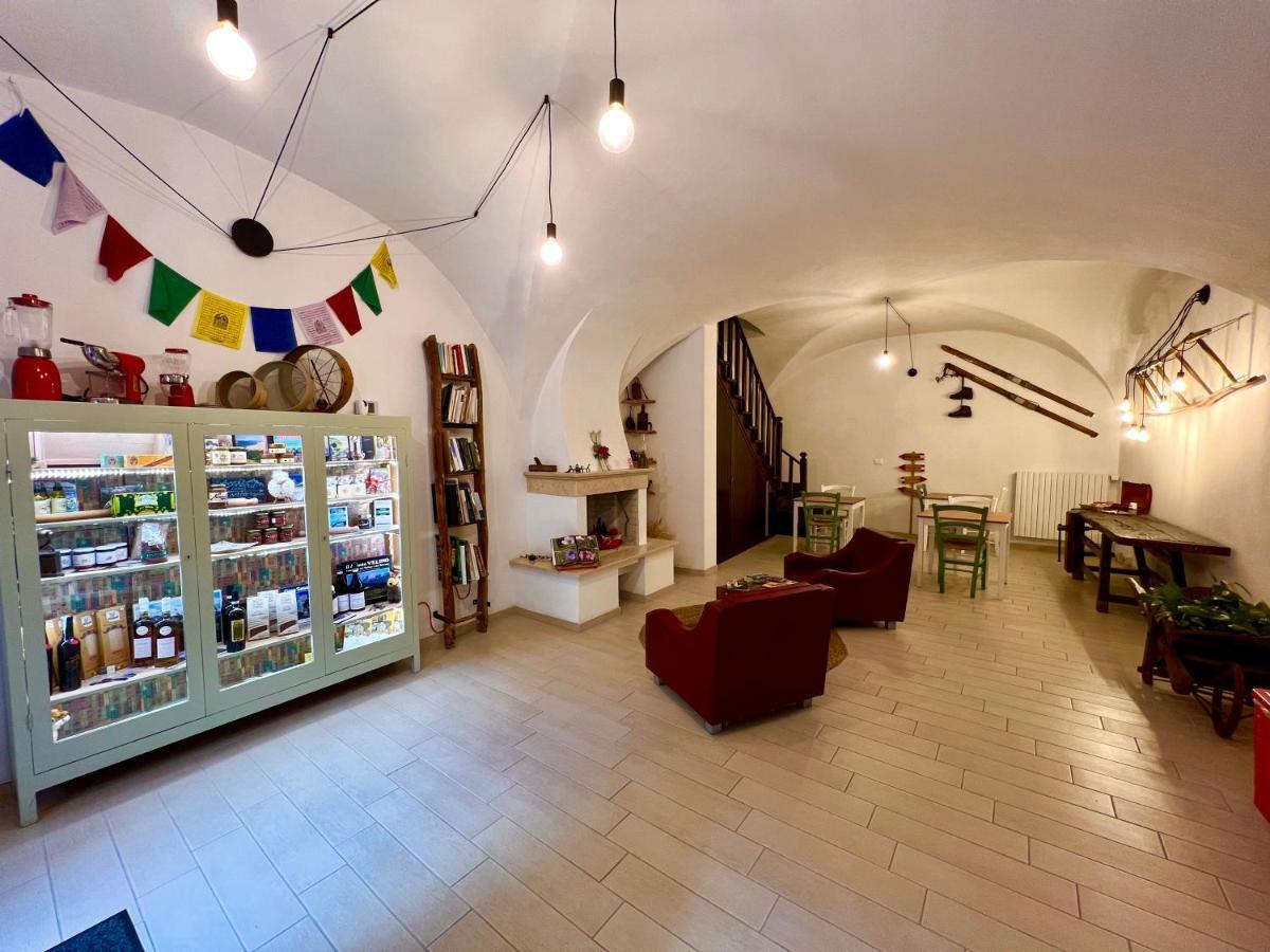 Il Bivacco Del Duomo Bed and Breakfast LʼAquila Buitenkant foto